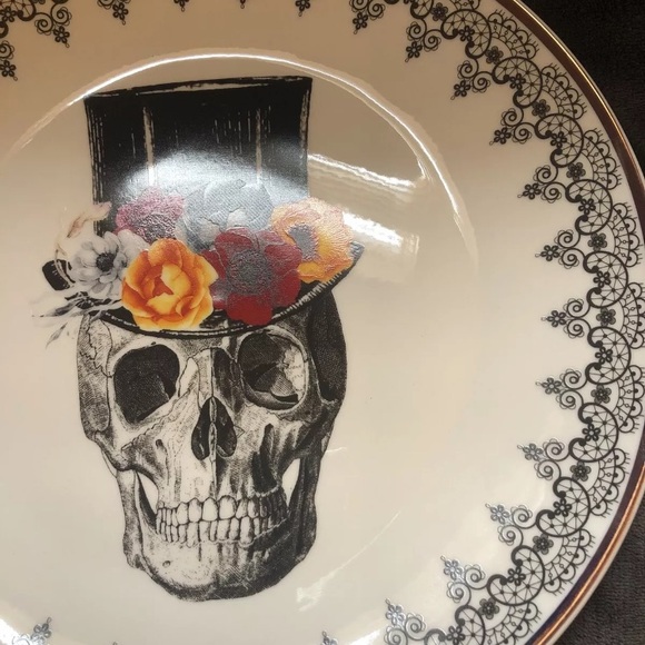 Harvest Green Studio HALLOWEEN SKULL ROSES TOP HAT DINNER 4 PLATE GOLD Royal - Picture 5 of 5